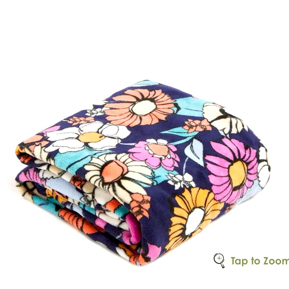 NIB Vera Bradley fleece blanket in Santa Fe Sun